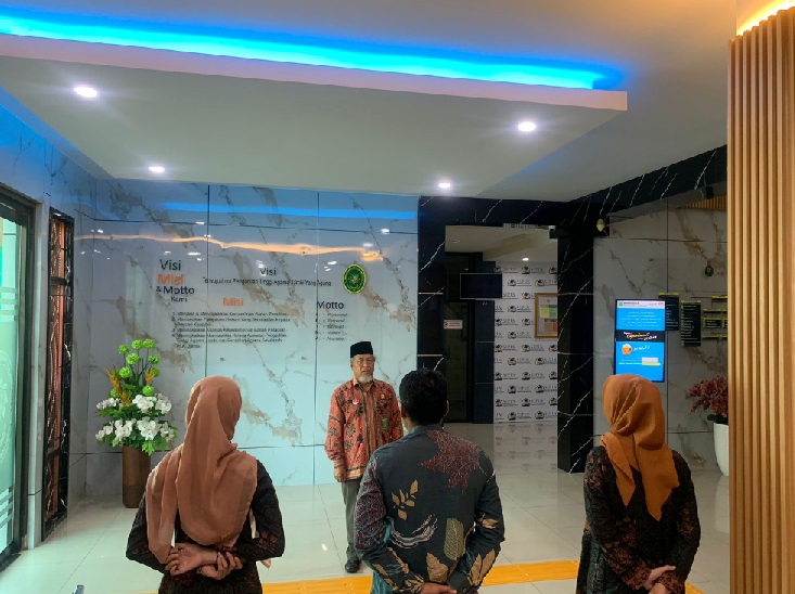 PTA Jambi Laksanakan Briefing Petugas PTSP dan Petugas Security Secara Berkala