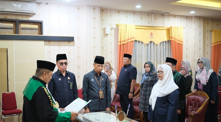 pelantikan bu mustainah 2